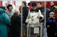 Trưng cầu ý dân ở bán đảo Crimea năm 2014. ẢNH: REUTERS