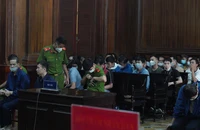 Đang xử vụ 76 bị cáo trong đường dây đánh bạc 30.000 tỉ đồng