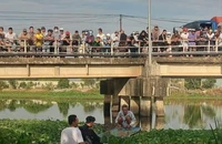 Nam thanh niên 18 tuổi nhảy cầu tự vẫn
