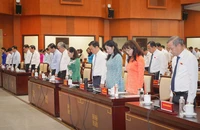 HĐND TP.HCM mặc niệm tưởng nhớ đồng bào tử nạn do cơn bão số 3