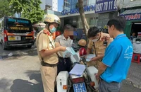 Tài xế đã nhậu từ hôm trước, nhưng hôm nay vẫn có nồng độ cồn trong hơi thở