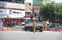 Đang tháo dỡ vòng xoay tại giao lộ Phạm Văn Đồng - Lê Quang Định