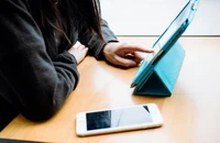 Bạn sẽ làm gì với iPhone cũ và iPad cũ: Giữ, bán hay cho đi?