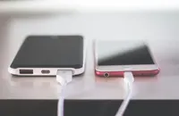 8 thói quen sử dụng điện thoại bạn nên ngừng ngay lập tức