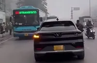 Bị phạt 5 triệu, tước giấy phép lái xe 3 tháng vì đi ngược chiều trên đường cấm