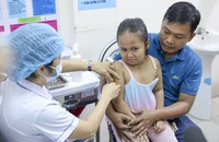 TP.HCM khó kiểm soát số lượng trẻ tiêm vaccine sởi