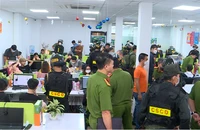 Công an vây ráp 3 ‘trung tâm’ lừa đảo công nghệ cao ở Tân Bình