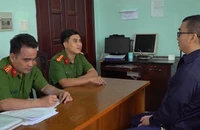 Nhân viên ngân hàng câu kết với người Campuchia lừa khách 8 tỉ đồng