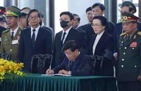 Đoàn lãnh đạo các nước xúc động tiễn biệt Tổng Bí thư Nguyễn Phú Trọng