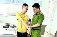 Truy tố cựu thiếu úy cảnh sát Trại giam Z30D lừa đảo chiếm đoạt gần 1 tỉ đồng