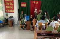 Nâng khống, rút ruột ngân sách, nguyên chủ tịch xã, kế toán trưởng bị bắt