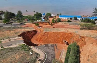 Xác định nguyên nhân bùn cát đổ xuống đường ở Mũi Né