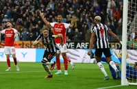 Newcastle hạ gục Arsenal nhờ vào VAR