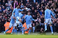 Man City nguy cơ mất ngôi đầu bảng sau khi bị Liverpool cầm hòa