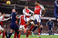 MU thua từ chính bài tập bắt bài Arsenal