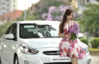 Phụ nữ mua xe lần đầu nên chọn Mazda 2 hay Hyundai Accent?