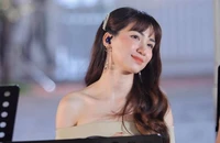 Hoà Minzy ủng hộ quê nhà Bắc Ninh ứng phó COVID-19