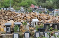 Sạt lở ở nghĩa trang lớn nhất Đà Nẵng