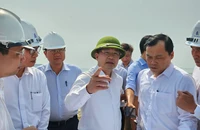 Bí thư Đà Nẵng: Khắc phục ngay tình trạng nước thải tràn ra biển