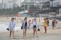 Du khách kéo đến ngày càng nhiều, Đà Nẵng tăng thu ngân sách