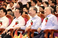 Tổng Bí thư Tô Lâm dự chương trình nghệ thuật 'Đảng trong mùa xuân đại thắng' tại Đà Nẵng