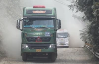 Xe 5 trục trở lên tạm dừng lưu thông trên Quốc lộ 14D trong dịp Tết