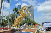 Linh vật ngựa độc đáo ghép từ tên 94 xã, phường, đặc khu ở Đà Nẵng