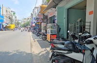 Đà Nẵng: Người dân cần biết điều này khi để xe máy, bảng hiệu trên vỉa hè 