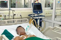 Tự cắt trĩ tại nhà, người đàn ông mắc uốn ván