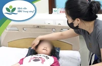 Bé gái 5 tuổi bất ngờ bị chó cắn tới tấp