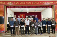 Báo Pháp Luật TP.HCM mang tấm lòng của bạn đọc đến với người dân Yên Bái