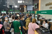 Bệnh viện vẫn thiếu thuốc, buộc người dân phải mua ngoài