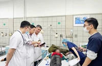 Gần 40 học sinh bị ngộ độc thuốc diệt chuột