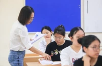 Thứ trưởng Bộ GD&ĐT lý giải việc quản lý dạy thêm, học thêm