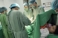 Báo động đỏ trong đêm cứu sản phụ người nước ngoài