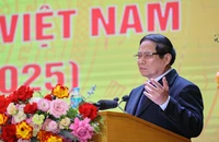 Thủ tướng yêu cầu khẩn trương đề xuất ban hành chính sách đặc thù cho nhân viên y tế