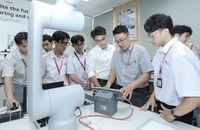 Thứ trưởng Bộ GD&ĐT nêu định hướng phát triển giáo dục nghề nghiệp
