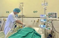 Bác sĩ mổ não cứu người bệnh không có thân nhân đi cùng