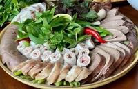 Mắc liên cầu lợn sau nhiều lần uống rượu với lòng lợn, nem chua