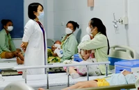 Ban Bí thư: Nâng mức đóng, mở rộng mức hưởng BHYT
