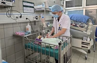 Hồi sinh nhịp thở cho bé mắc tim bẩm sinh ngay khi chào đời