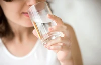 Những thời điểm trong ngày nhất định phải uống nước
