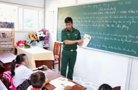 Người thầy không qua trường sư phạm, nhưng đã dạy nên gần 100 cuộc đời