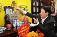 Chủ tịch nước Lương Cường thắp hương tưởng nhớ các nguyên lãnh đạo Đảng, Nhà nước
