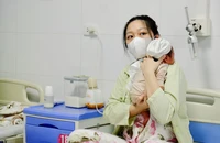 Mức hỗ trợ 2 triệu đồng khi sinh con: Còn thấp, nguy cơ trượt giá
