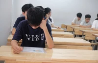 615 học sinh Hà Nội vắng mặt khi làm thủ tục thi lớp 10