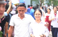 Đề Văn thi lớp 10 của Hà Nội mang tính thời sự cao, nhiều em tự tin được 8 điểm