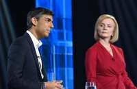 Ngoại trưởng Liz Truss (phhải) và cựu Bộ trưởng Tài chính Anh Rishi Sunak. Ảnh: GETTY IMAGES