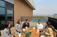 Tỉ phú Jack Ma trong buổi nói chuyện với giáo viên trường Vân Cốc. Ảnh: HANDOUT