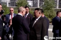 VIDEO: Ông Putin và ông Kim gặp mặt tại tại sân bay vũ trụ Vostochny